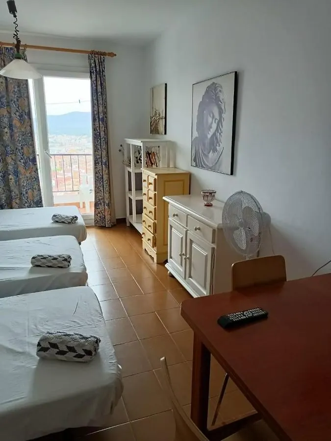 Estudio New Orleans Beach Apartment Empuriabrava 0*,  Spain